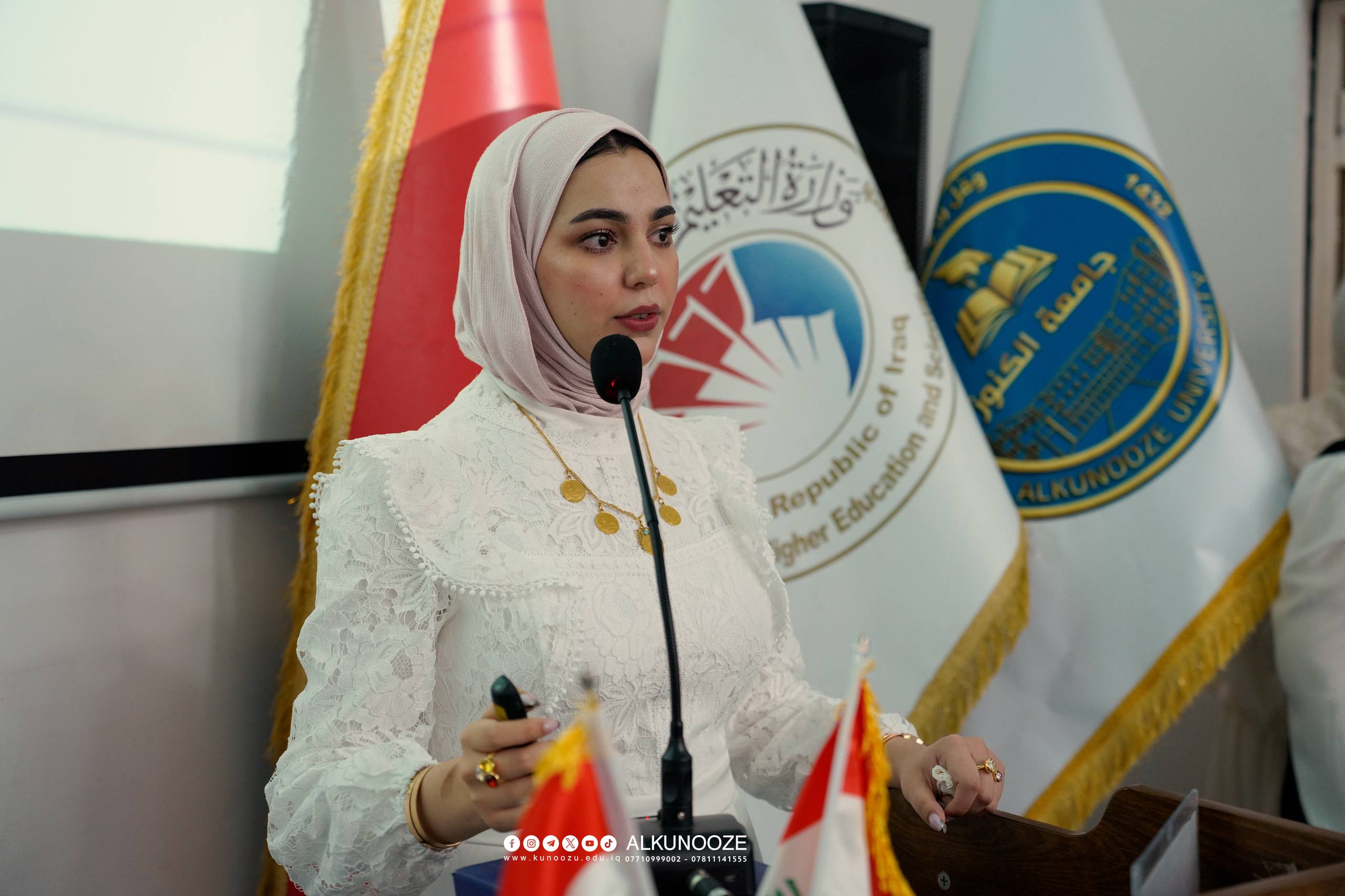 كلية طب الأسنان في جامعة الكنوز تختتم خمس سنوات دراسية بمناقشة بحوث التخرج