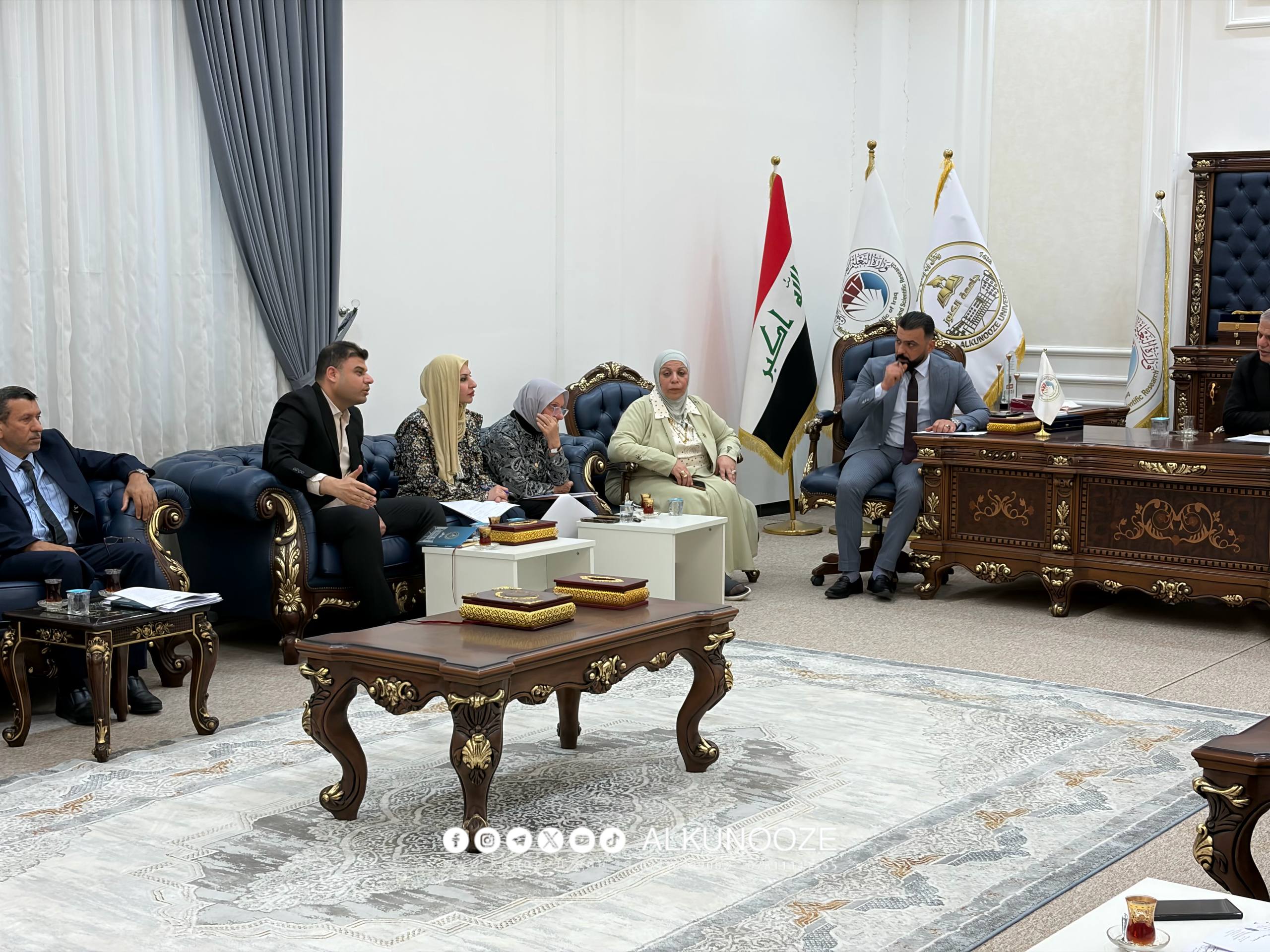 رئاسة جامعة الكنوز تستكمل التحضيرات النهائية للمؤتمر العلمي الأول للتنمية المستدامة