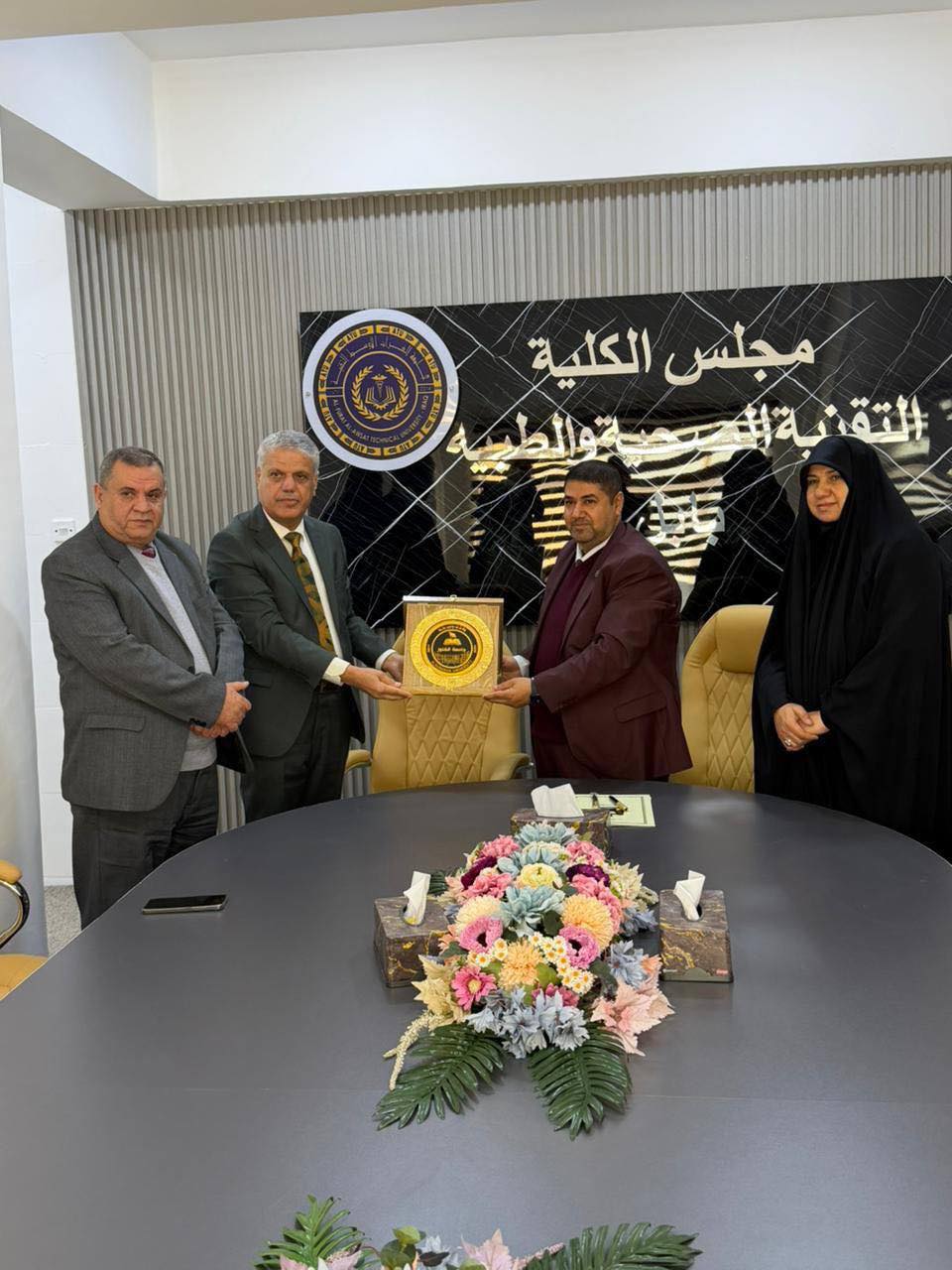 صور رئيس الجامعة